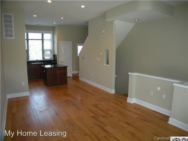 Foto del edificio - 651 E 10th St