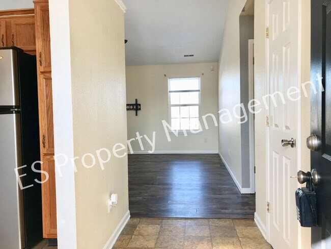 Foto del edificio - Great 3 Bedroom 2 Bathroom Ranch Style Hom...