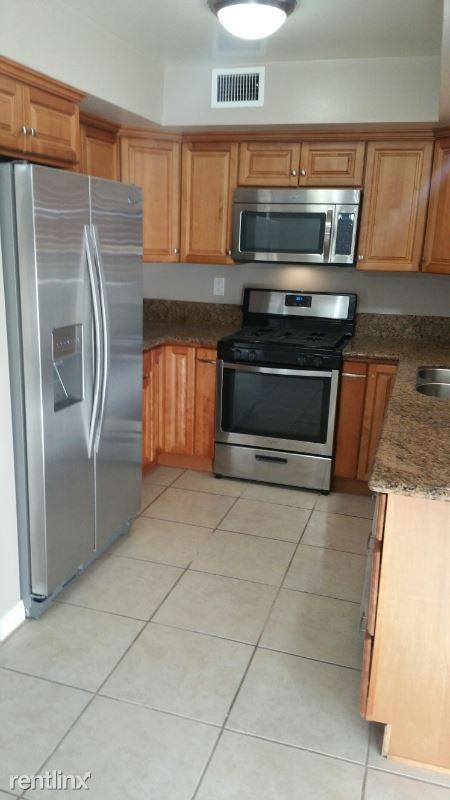 Building Photo - 2 br, 1 bath Apartment - 850 E. Lynwood Dr.