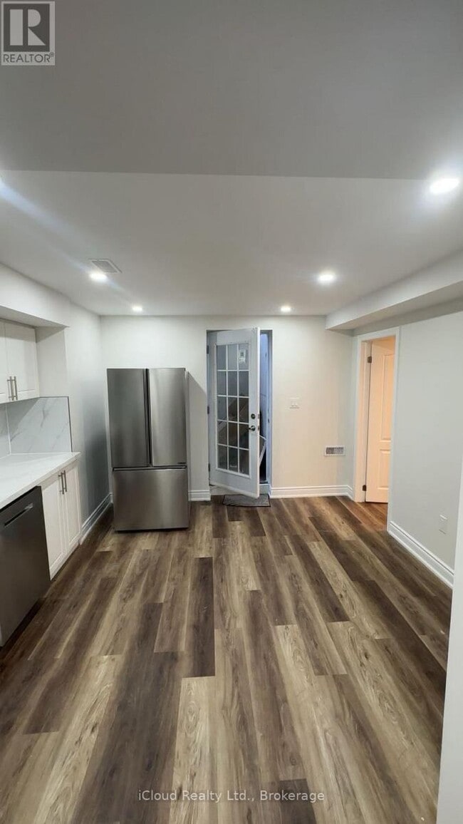 Building Photo - 933 Whewell Trail