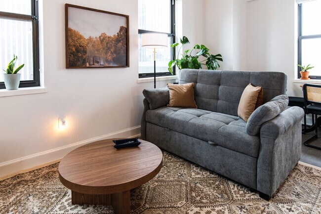 Foto del edificio - 758 North Broadway-SI ID1379067P