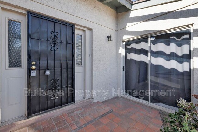 Foto del edificio - 847 W Juanita Ave