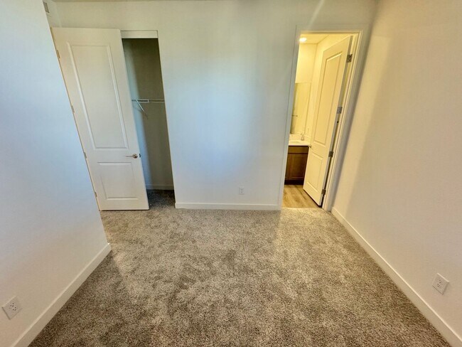 Foto del edificio - MOVE IN SPECIAL WITH THIS BEAUTIFUL BRAND NEW HOME: 3-BEDROOM HOME IN SUMMERLIN RESIDENCE