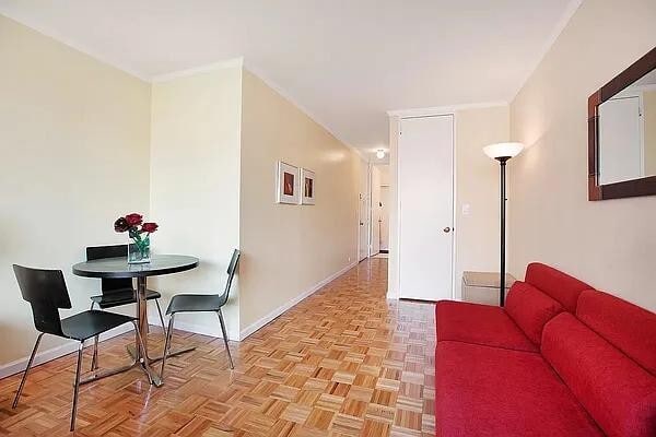 Building Photo - 393 W 49th St