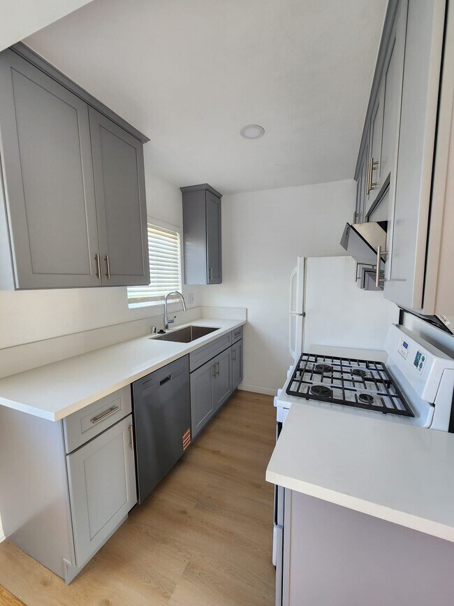 Foto del edificio - 2113 S Orange Dr