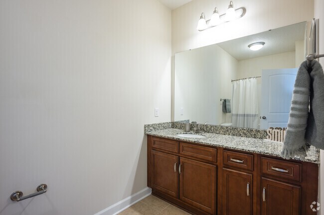 Bathroom - Groves at Berry Creek