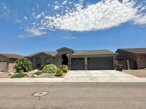 Building Photo - 3838 Meadowbrook Ln