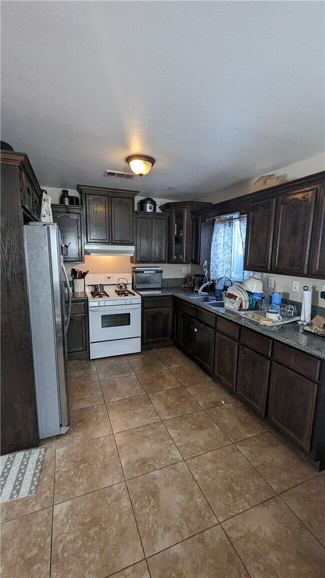 Foto del edificio - 239 E 110th St