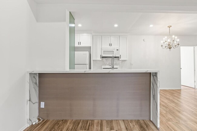 Foto del edificio - 5500 Lindley Ave