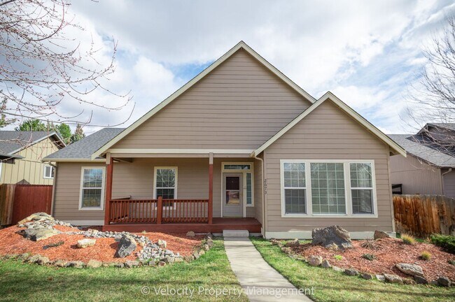 Building Photo - Single Level SW Redmond Home!