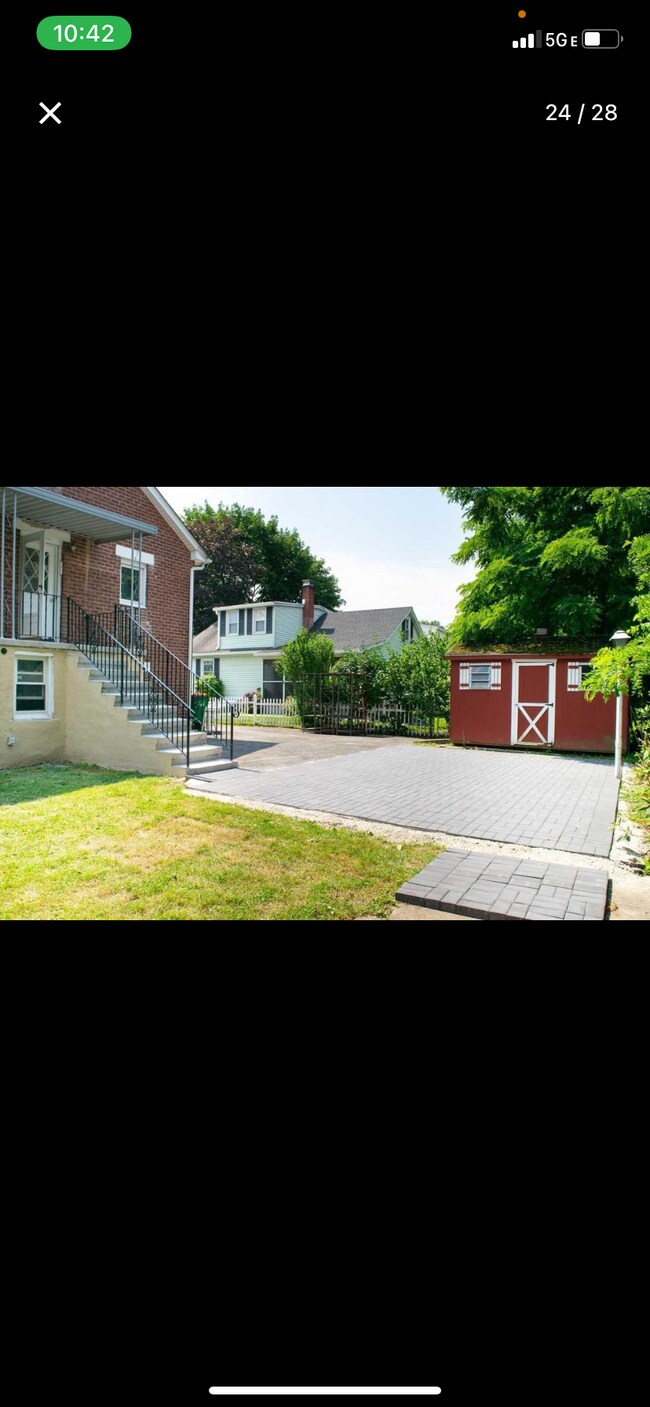 Foto del edificio - 33 Mead Ave