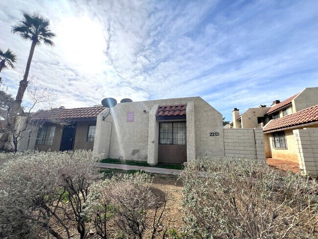 Foto del edificio - 2-Bedroom, 2-Bath Unit – North Las Vegas