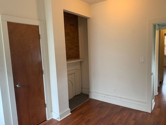 Foto del edificio - 3950-3952 Woolslayer Way