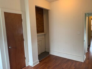 Building Photo - 3950-3952 Woolslayer Wy