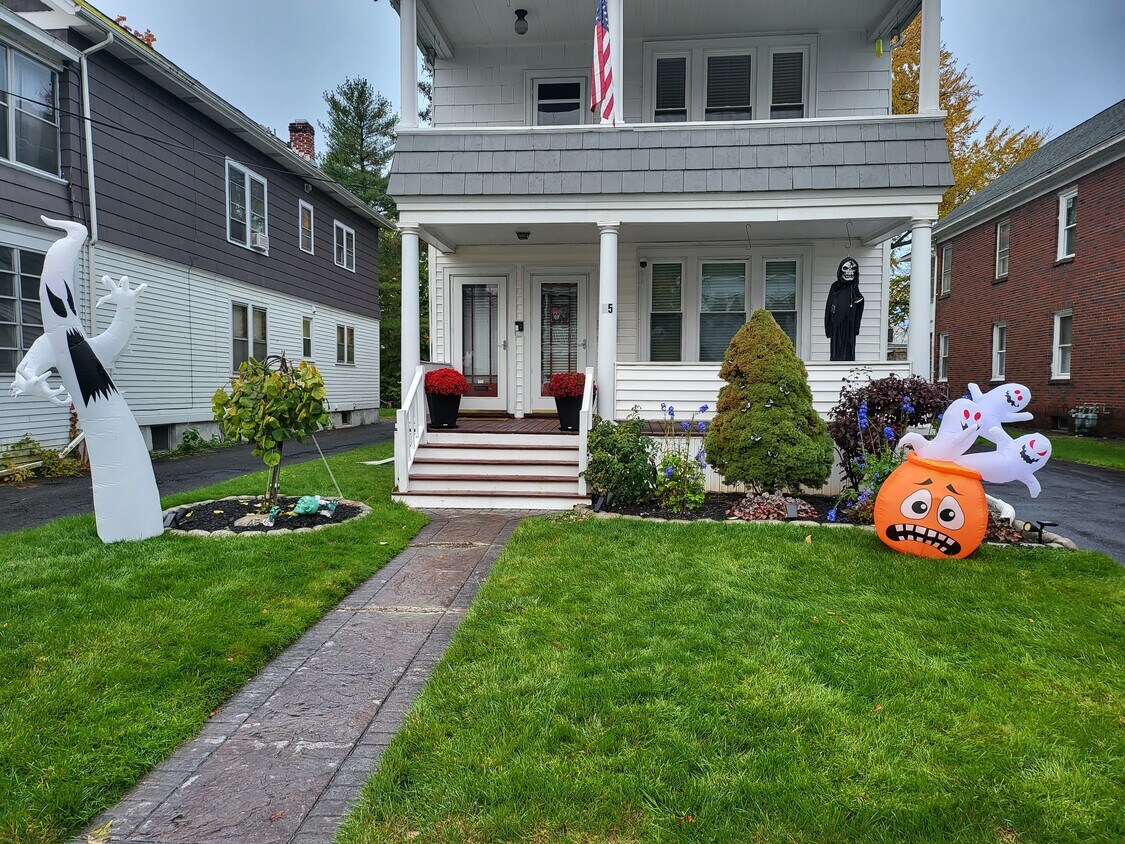 Primary Photo - 45 Forest Ave