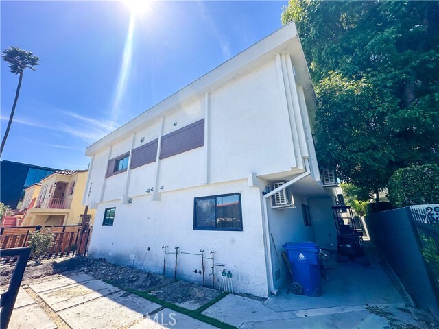 Building Photo - 2927 Redondo Blvd
