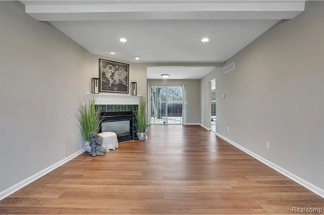 Building Photo - 26756 Franklin Pointe Dr
