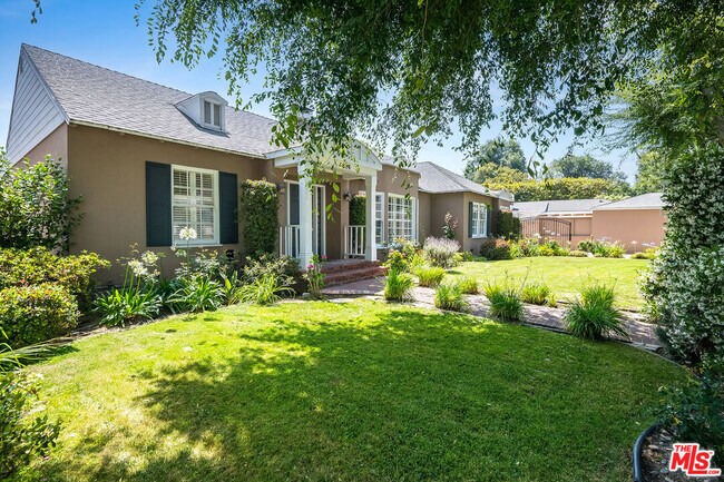 Building Photo - 4614 Talofa Ave