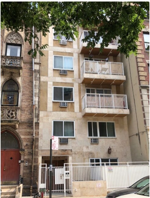 Foto principal - 49 E 129th St