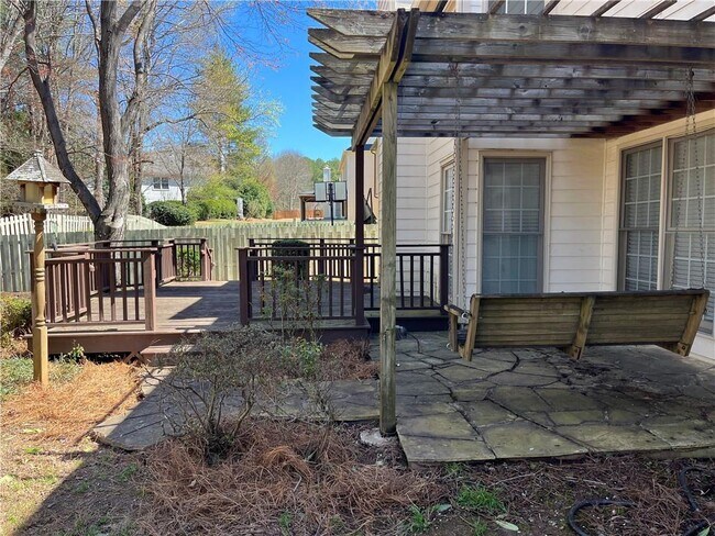 Foto del edificio - 6535 Ganton Dr