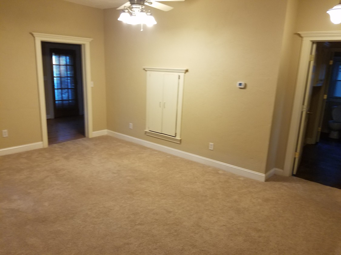 Primary Photo - 20765 Sunset Ln