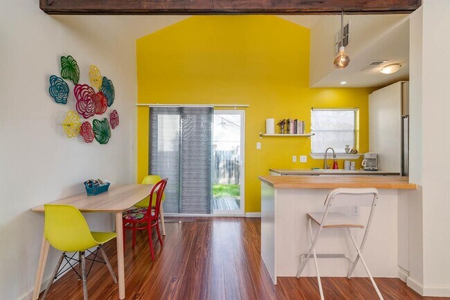 Foto del edificio - 5405 Brompton Cir