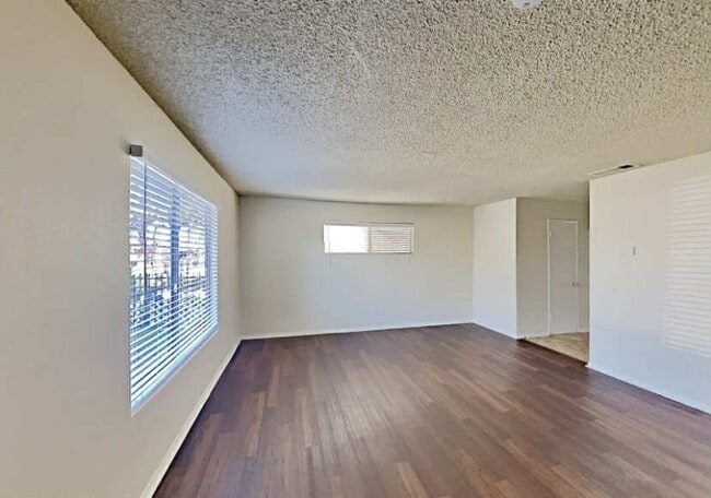 Foto del edificio - 1075 E 71st St