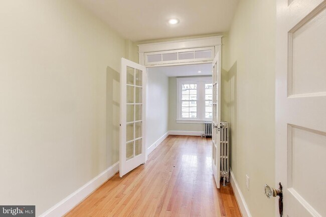 Foto del edificio - 628 Madison St NW