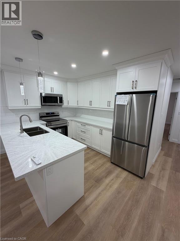 Building Photo - 137 Whitley St