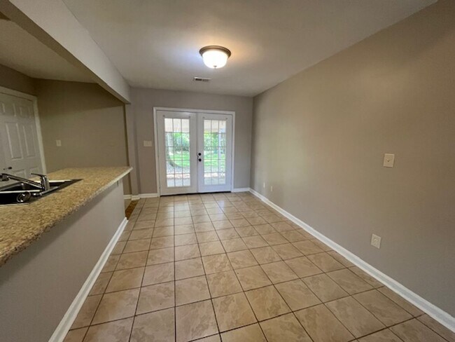 Foto del edificio - Renovated 3 Bedroom 2 Bath Home for Rent!