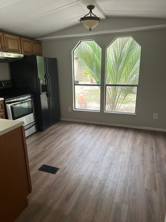 Foto del edificio - 2762 Oleander Rd