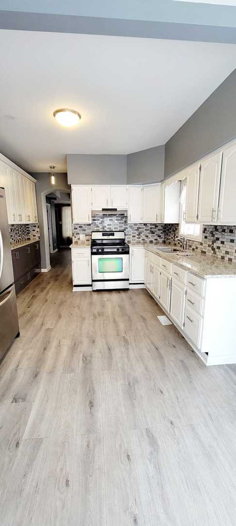 Building Photo - 5402 S 74th Ave