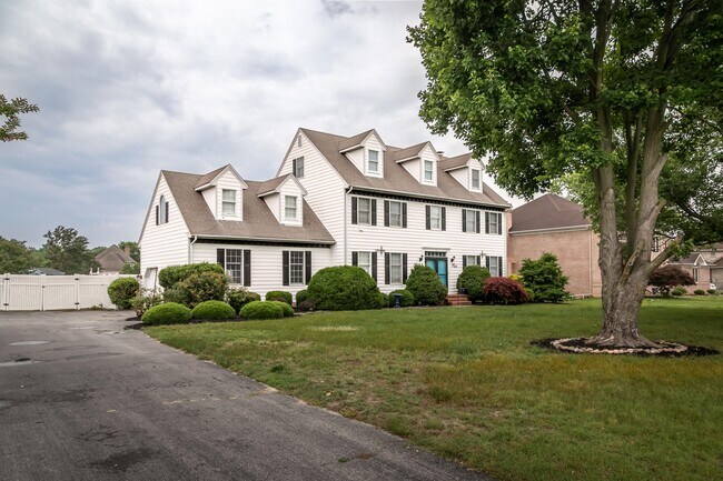 Building Photo - 5444 E Nithsdale Dr