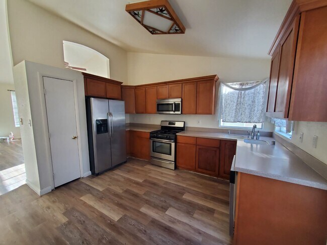 Building Photo - 5729 Berwick Falls Ln