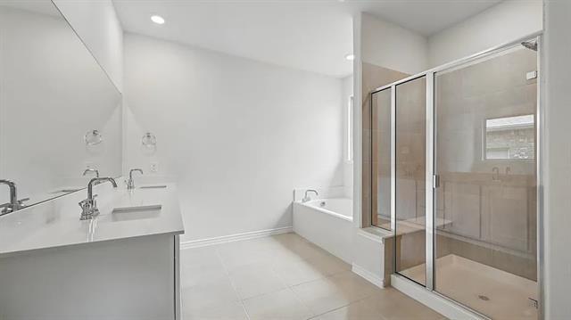 Building Photo - 4170 Plateau Dr