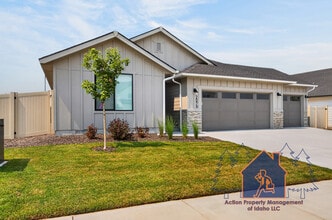 Building Photo - 2079 S Border Wy