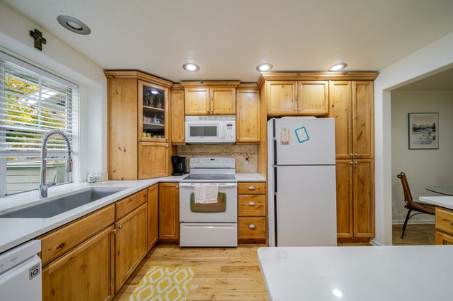 Foto del edificio - 3124 S Falling Brook Ln