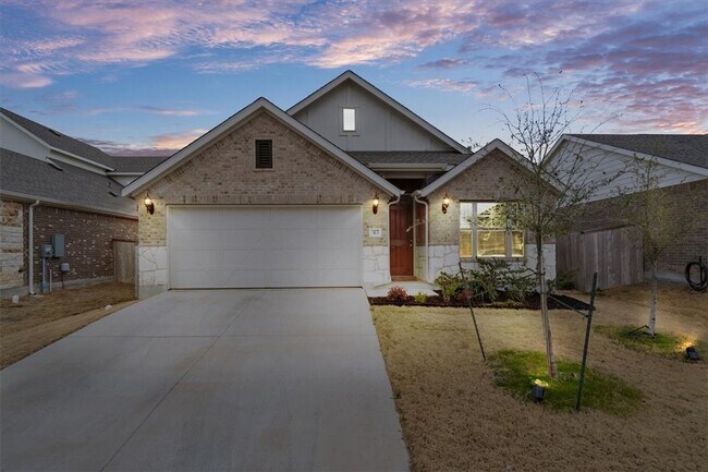 Building Photo - 313 Buffalo View Ln