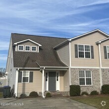 Building Photo - 2609 Sawgrass Dr