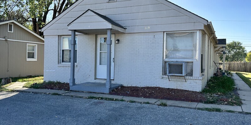 Primary Photo - Colorado Apartments