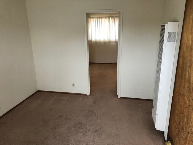 Foto del edificio - 1250 E St
