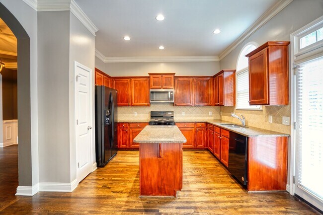 Foto del edificio - 4 Bedroom Townhome in Atlanta