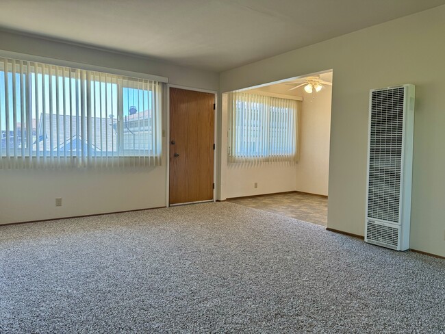 Building Photo - 2221 San Antonio Ave