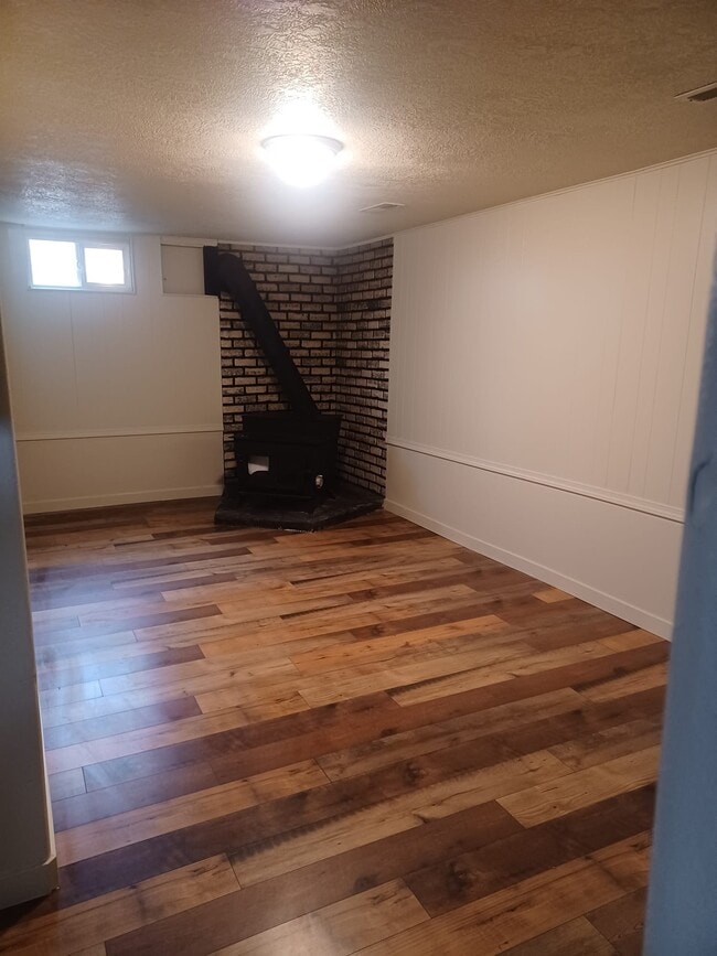 Foto del edificio - 705 Canyon View Drive