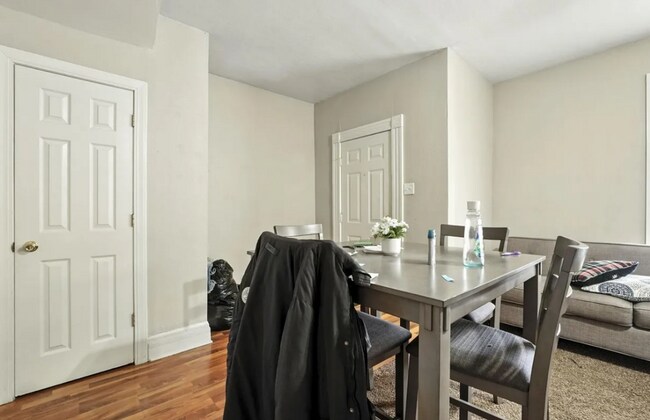 Foto del edificio - 1001 Lincoln Ave