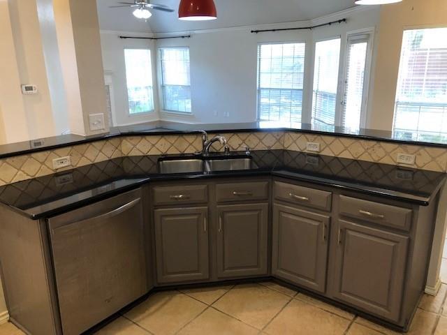 Building Photo - 600 Bel Air Dr