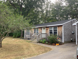 Building Photo - 194 Westview Dr