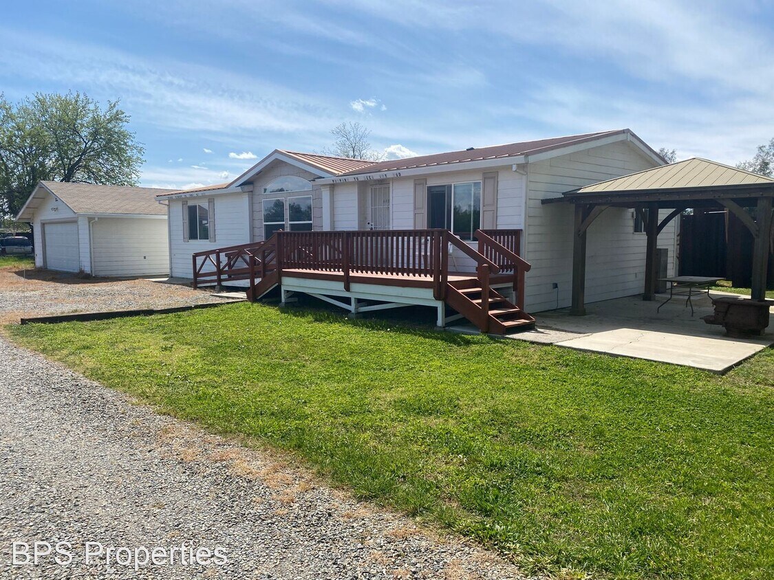 3 br, 2 bath House 6453 County Rd 5 64... House Rental in Orland