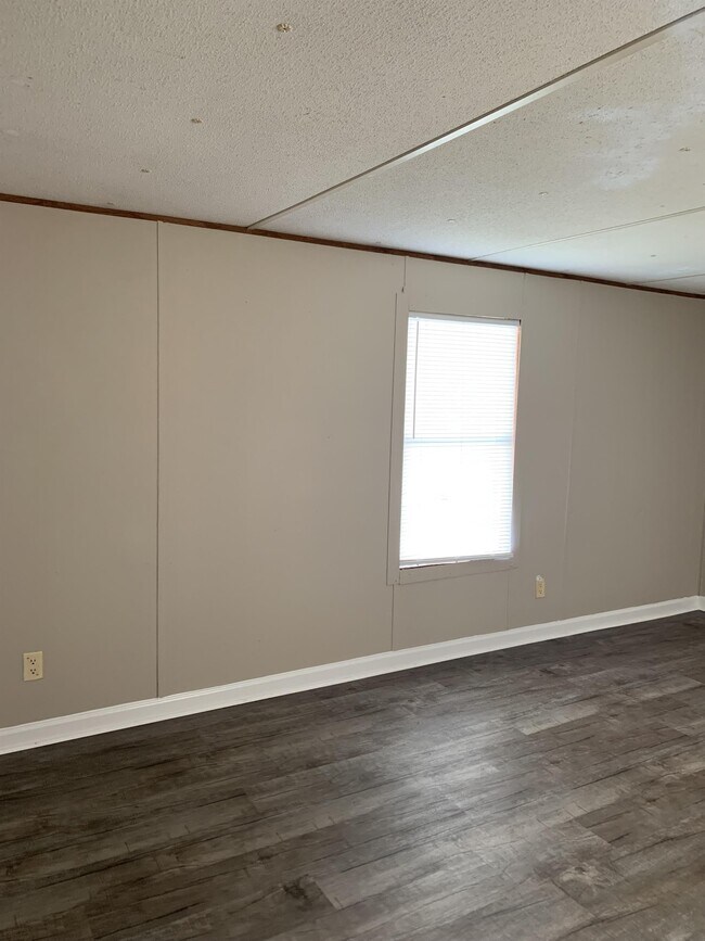 Building Photo - 509 Kayla St