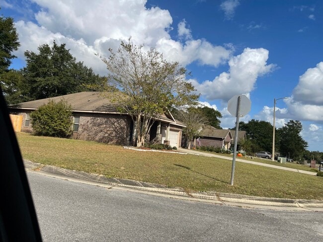 Building Photo - Beautiful 3BR/2BA Home in Rustic Ridge - Minutes from NAS Whiting Field